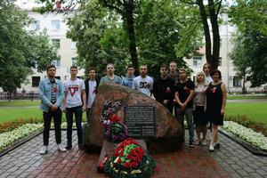 Члены Первомайской организации РОО «Белая Русь» почтили память павших за свободу и независимость родной земли