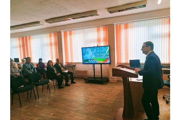Встреча жителей Первомайского района с управляющим делами администрации Первомайского района Натычко Юрием Михайловичем.