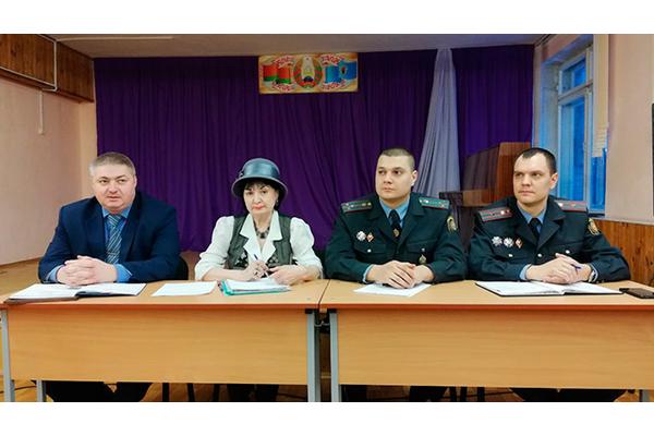 В Первомайском районе проведены очередные выездные заседания Советов ОПОП с отчетами председателей и участковых инспекторов о работе в 2018 году
