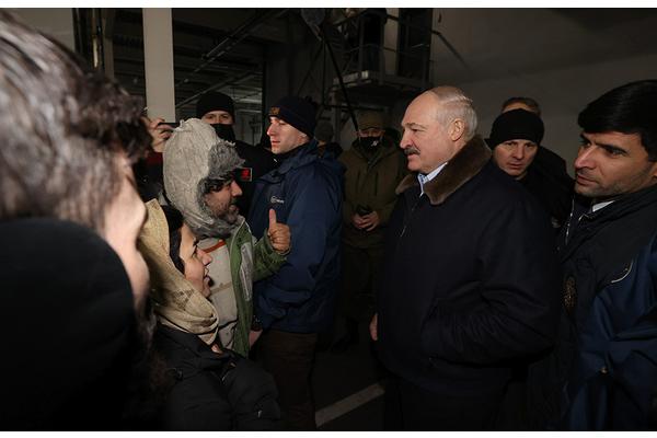 Лукашенко — беженцам о стремлении в ЕС: «Это ваша воля: пройдете — идите. Вот и вся философия»