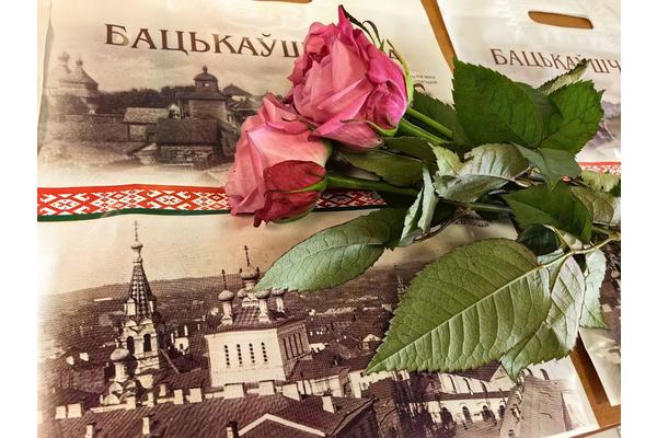 Пятеро иностранцев стали гражданами Беларуси. Присяга прошла в Первомайском РУВД
